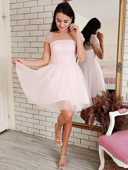 Vestidos cortos/mini de corte A/princesa, de tul, con cuentas, sin tirantes y mangas cortas