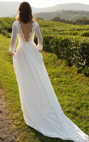 A-Linie Schlichtes Lässiges Chiffon Bateau V-Rücken Langarm Bodenlange Schleppe Brautkleid