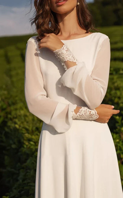 A-Linie Schlichtes Lässiges Chiffon Bateau V-Rücken Langarm Bodenlange Schleppe Brautkleid