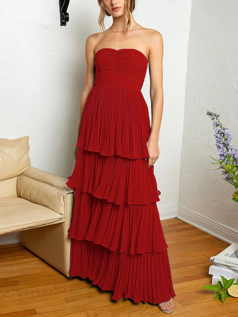 Vestido de fiesta largo multicapa con volantes y sin tirantes