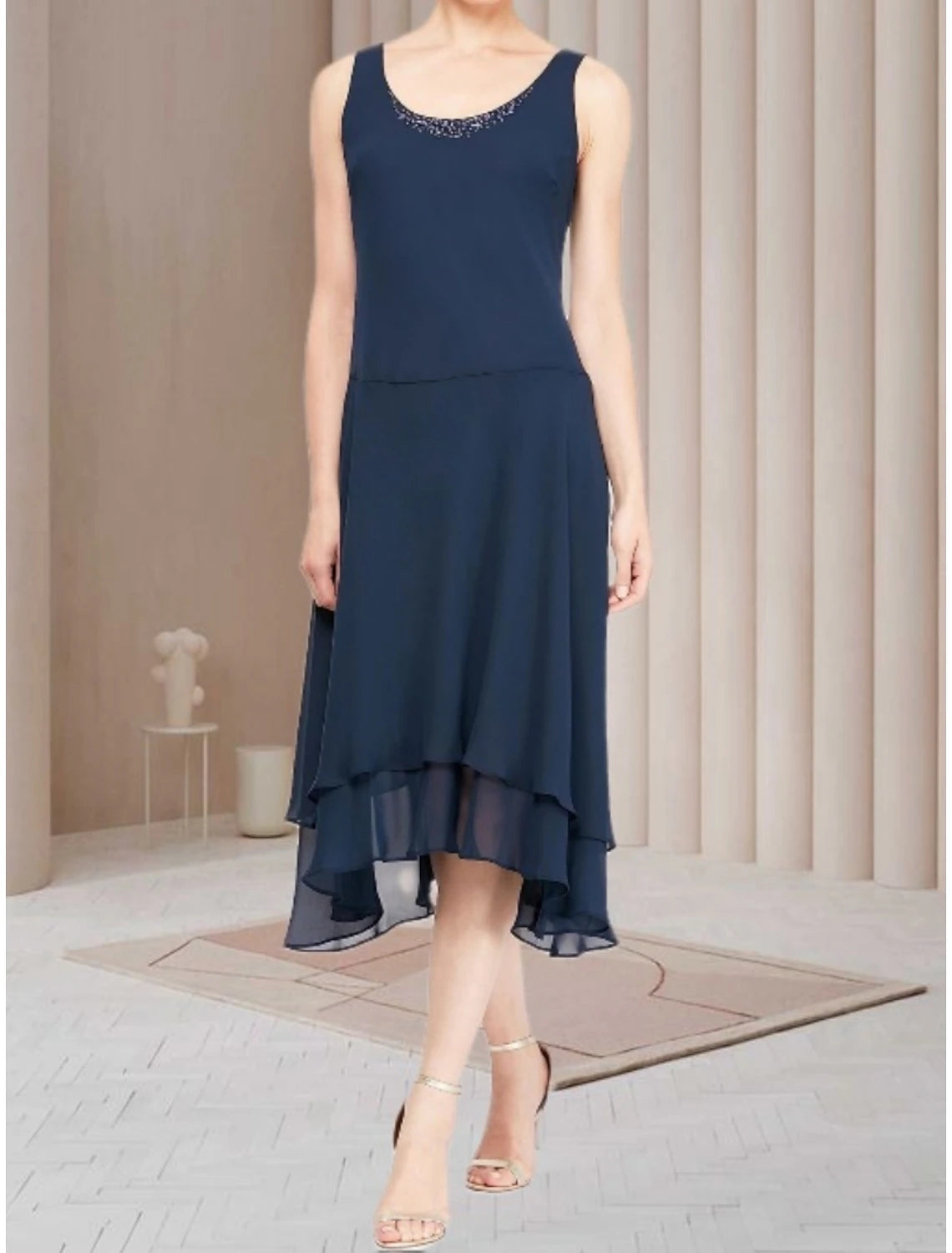 Sheath / Column Mother of the Bride Dress Wedding Guest Elegant Scoop Neck Knee Length Chiffon Long Sleeve with Sequin Ruching