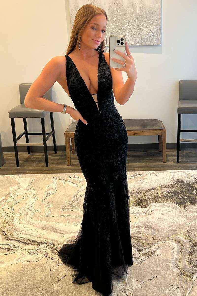 Vestido de fiesta de encaje con escote en V y corte sirena