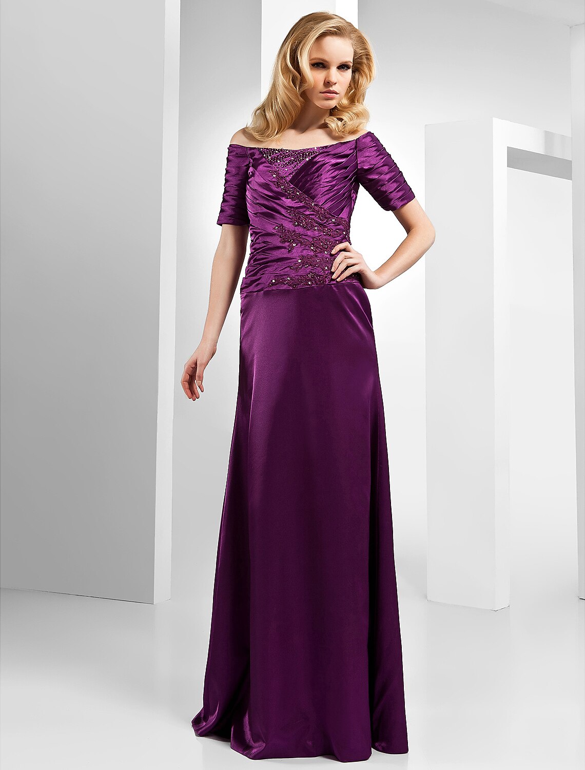 Sheath / Column Off Shoulder Floor Length Satin Dress with Beading / Appliques / Side Draping