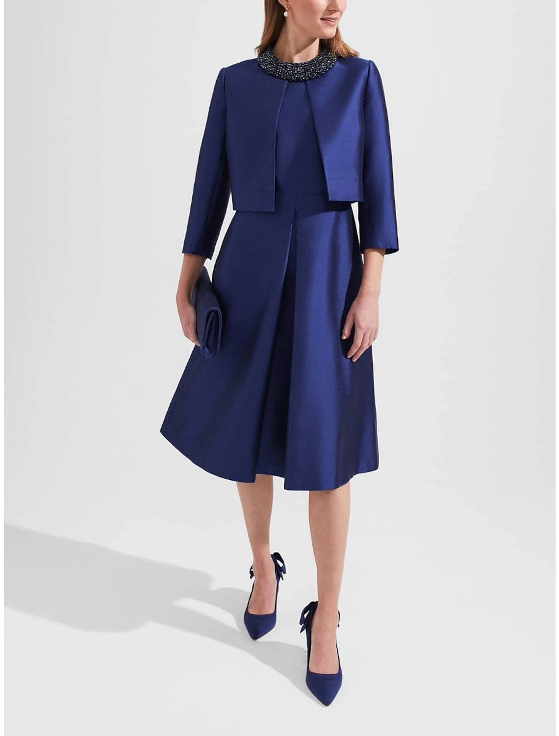 Two Piece A-Line Mother of the Bride Dress Wedding Guest Elegant Winter With Jacket Petite 3/4 Sleeve Scoop Neck Knee Length Satin Crystals Ruching