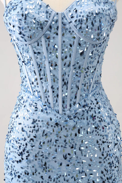 Vestido de fiesta ajustado con lentejuelas brillantes y tirantes finos
