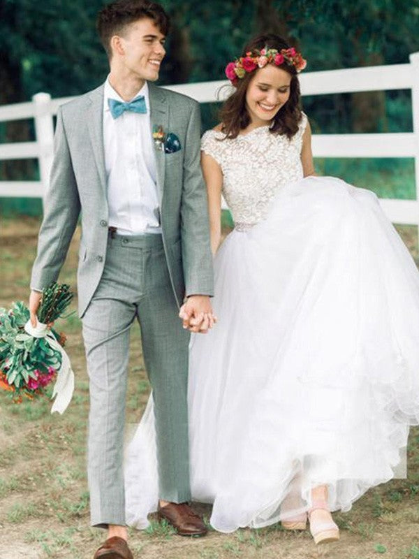 Vestidos de novia de encaje con apliques y cola de corte redondo sin mangas