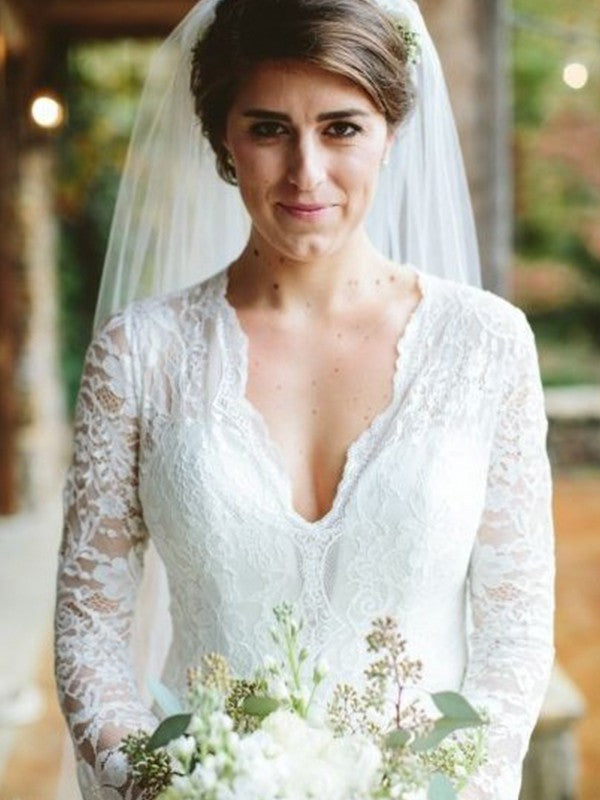 Vestidos de novia de encaje con escote en V, mangas largas, cola larga y volantes