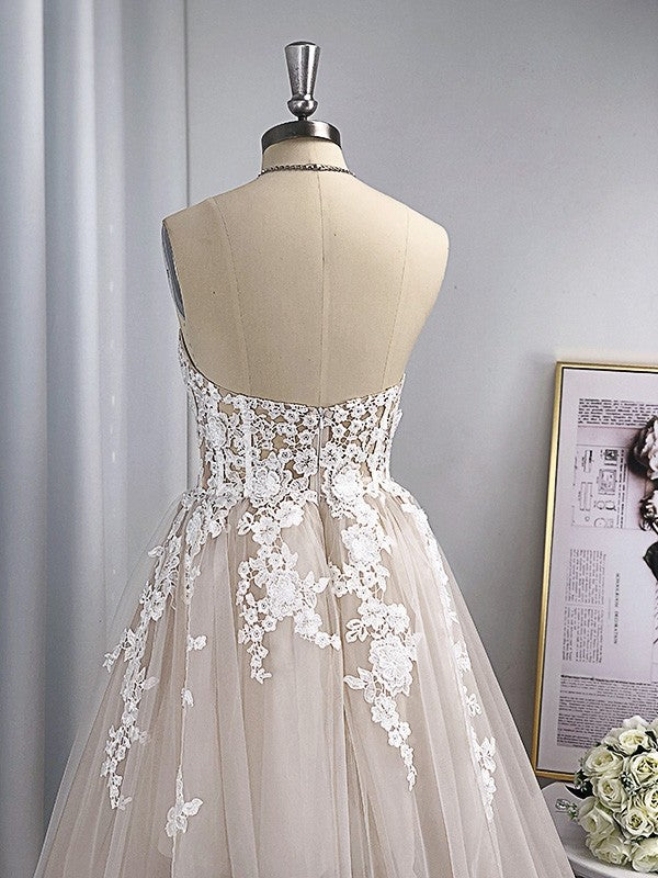 Vestidos de novia de corte A/princesa con apliques de tul, escote corazón, sin mangas y cola larga