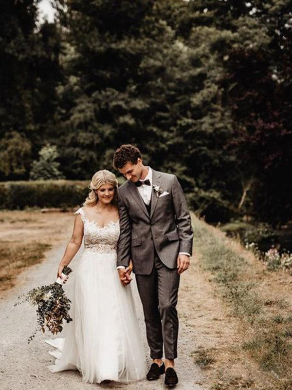 Vestidos de novia sin mangas de corte A/princesa con apliques de tul y escote redondo con cola de cepillo