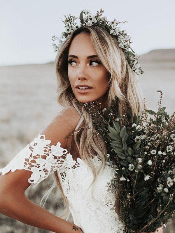 Vestidos de novia con apliques de encaje, corte trompeta/sirena, hombros descubiertos, mangas cortas y cola corte