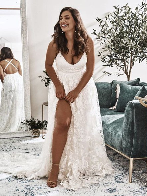 Vestidos de novia de corte A/princesa con tirantes, tul, cola corte, apliques y sin mangas