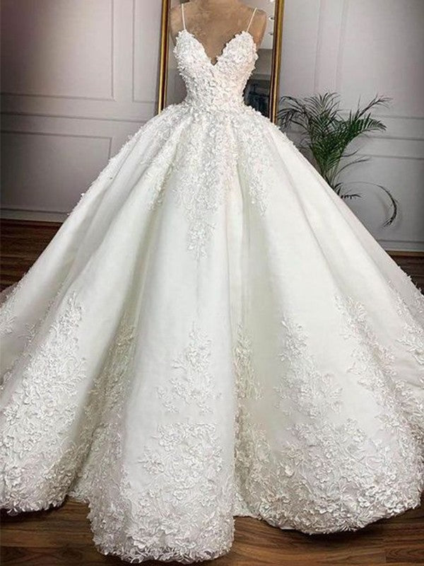 Vestidos de novia de satén con tirantes finos, apliques, sin mangas y hasta el suelo