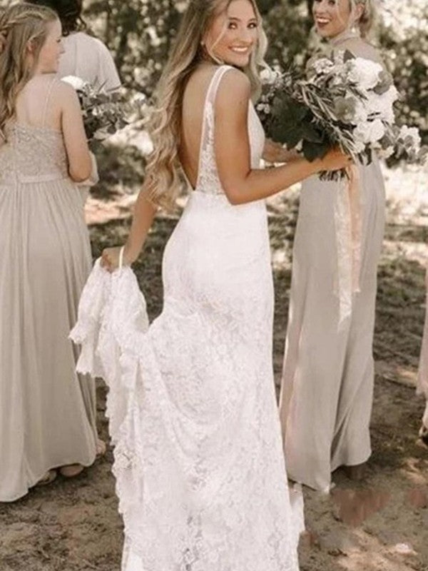 Vestidos de novia de encaje con tirantes, sin mangas, con volantes y cola larga
