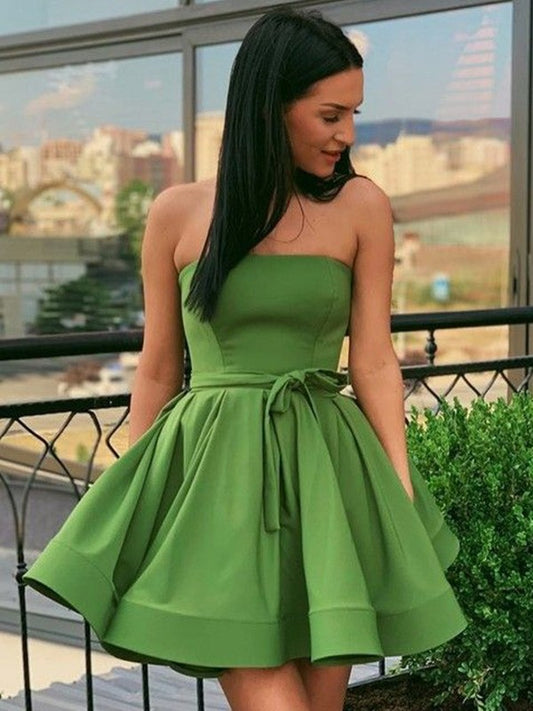 Vestidos de fiesta cortos/mini de satén sin mangas con volantes y corte A/princesa