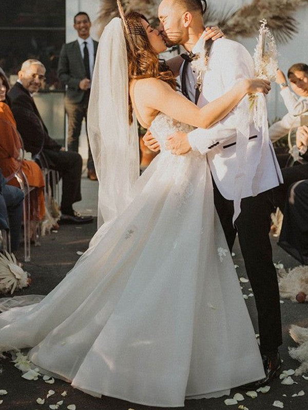 A-Linie/Princess-Linie Spitze Applikationen Herzausschnitt Ärmellos Sweep/Pinsel zug Brautkleider