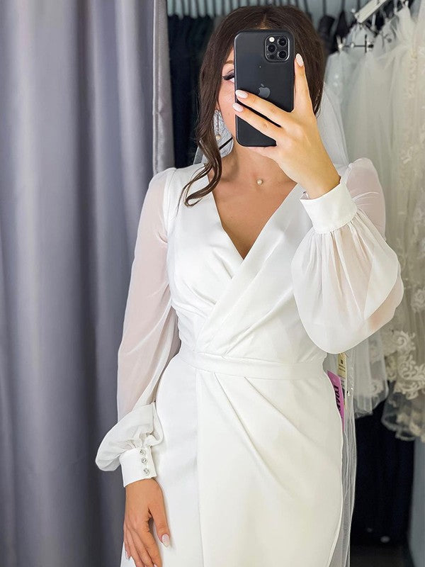 Vestidos de novia de corte tubo/columna, de gasa, fruncidos, escote en V, mangas largas y largo hasta el suelo