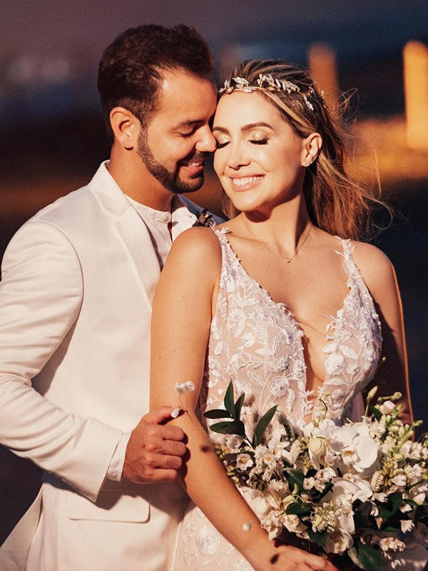 Etui-Linie Spitze Applikationen V-Ausschnitt Ärmellos Sweep/Pinsel zug Brautkleider