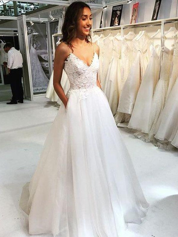 A-Line/Princess Tulle Lace V-neck Sleeveless Floor-Length Wedding Dresses