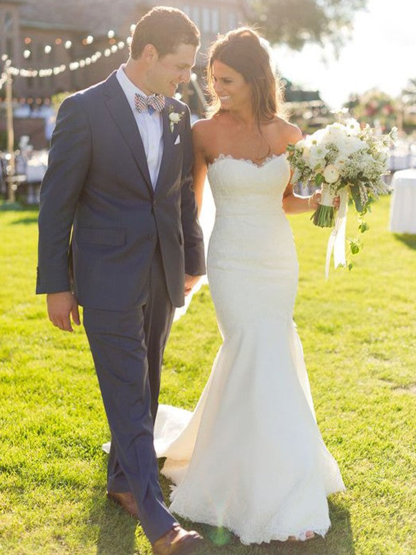 Vestidos de novia con escote corazón, sin mangas, corte trompeta/sirena, con apliques de encaje y cola larga