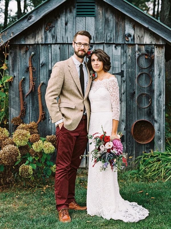 Vestidos de novia con corte tubo, mangas 3/4, encaje, hombros descubiertos, lazo y cola larga