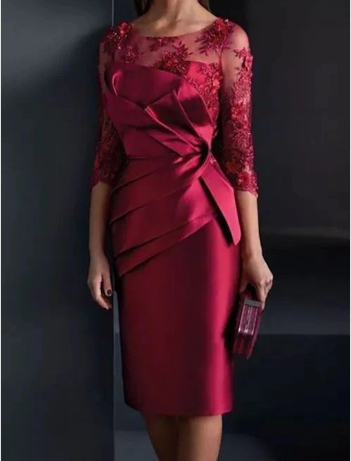 Vestido de Madre de la Novia con Corte Vaina/Columna para Invitadas de Boda Elegante Cuello Ilusión Largo a la Rodilla Encaje Satén Manga 3/4 con Apliques Fruncido