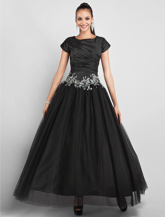 Ballkleid, kleines Schwarzes, Abschlussballkleid, formeller Abend, knöchellang, kurze Ärmel, Rundhalsausschnitt, Taft mit Applikationen, seitliche Drapierung