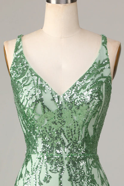 Sheath V-Neck Sequins Short Homecoming Dress with Backless