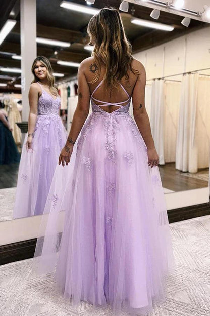 A-Linien-Ballkleid aus Tüll mit V-Ausschnitt und langem Schlitz