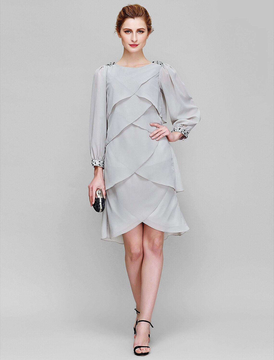 Sheath / Column Mother of the Bride Dress Scoop Neck Knee Length Chiffon Long Sleeve No with Beading