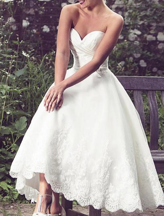 Vestidos de novia blancos cortos de recepción vintage de los años 40/50, vestidos de novia de corte A, escote corazón, mangas cortas, largo hasta la rodilla, de encaje con apliques
