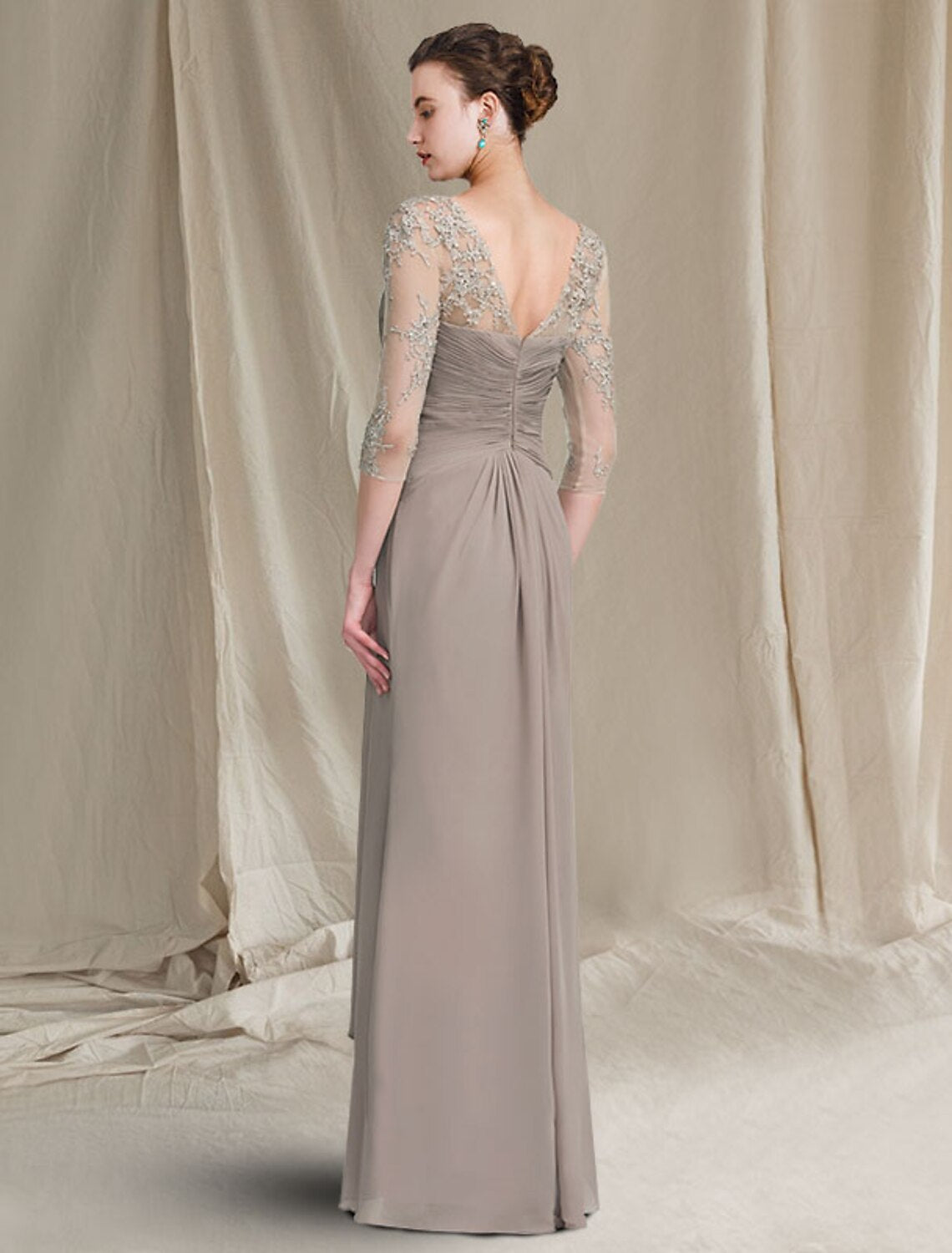 A-Line Mother of the Bride Dress Elegant Plus Size Jewel Neck Floor Length Chiffon Lace 3/4 Length Sleeve with Ruched Appliques