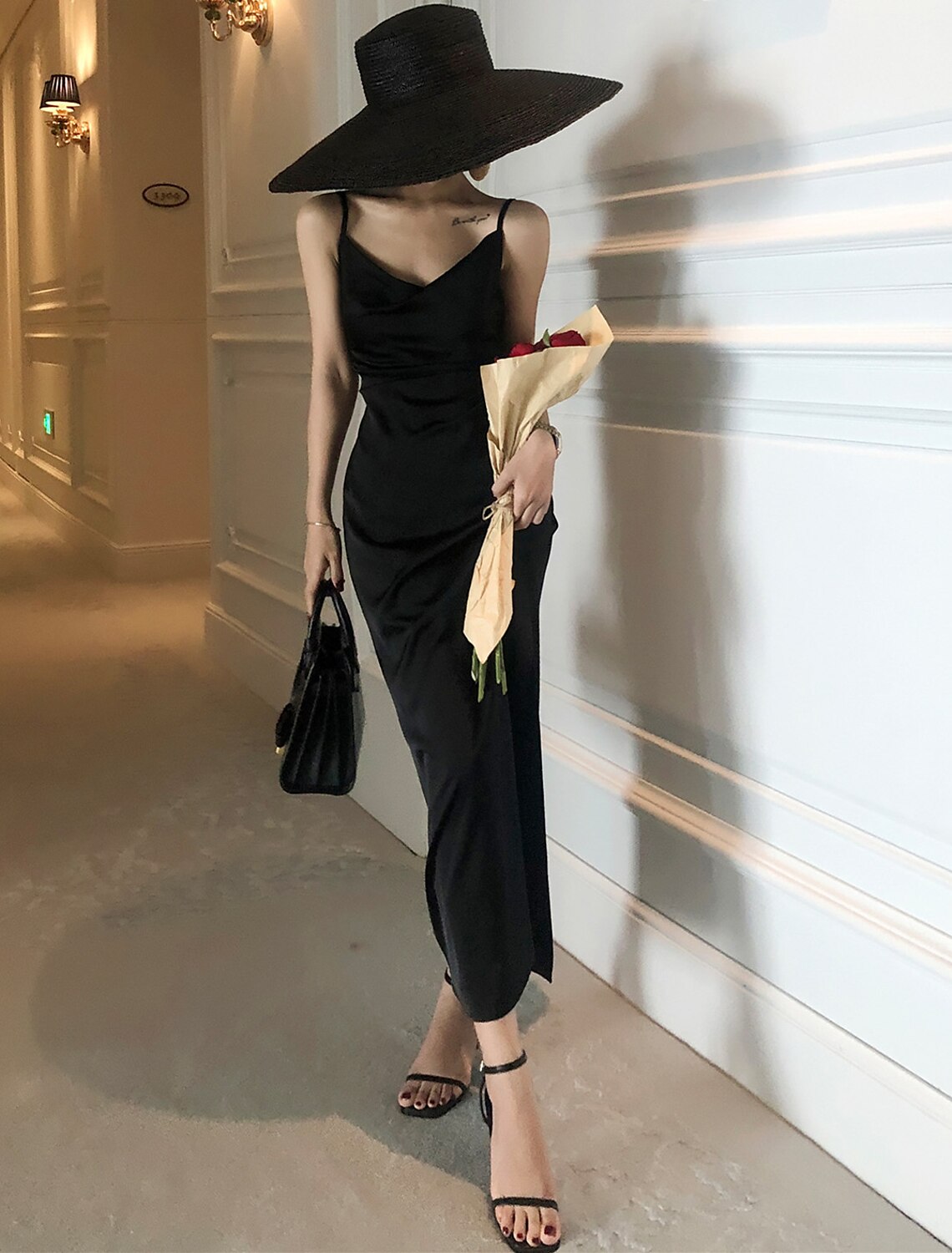 Vestido de fiesta negro de sirena, vestido de fiesta con abertura alta, vestido formal de graduación, largo hasta el tobillo, sin mangas, tirantes finos, satén con abertura