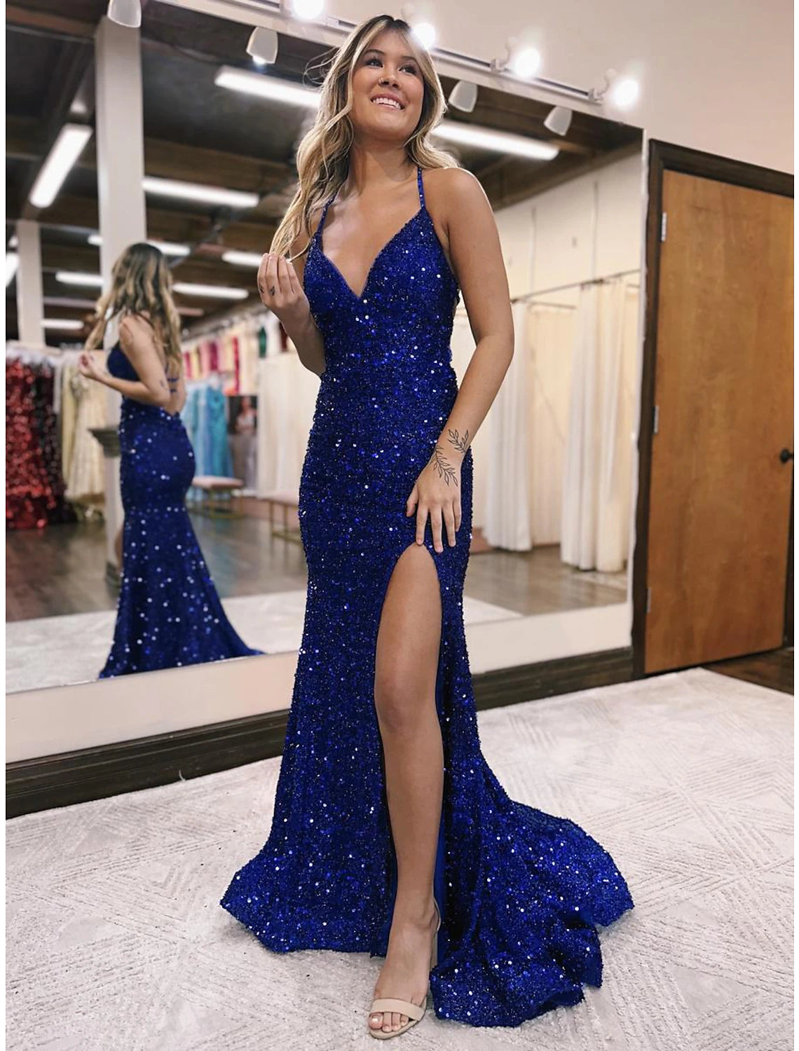 Vestidos de fiesta de sirena/trompeta con brillo y brillo, vestido formal para invitados de boda, cola larga/cortada, sin mangas, cuello en V, lentejuelas, espalda descubierta con abertura de lentejuelas