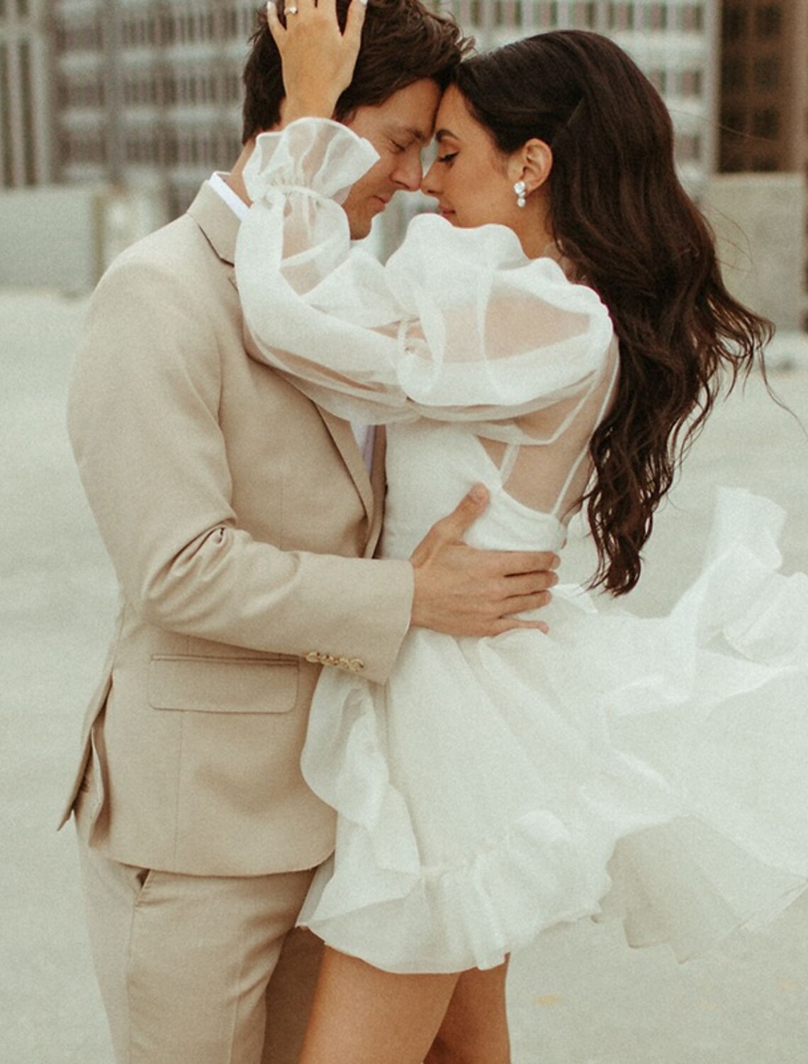 Empfang Kleine Weiße Kleider Brautkleider A-Linie Stehkragen Langarm Kurz/Mini Organza Brautkleider Mit Pick Up Rock