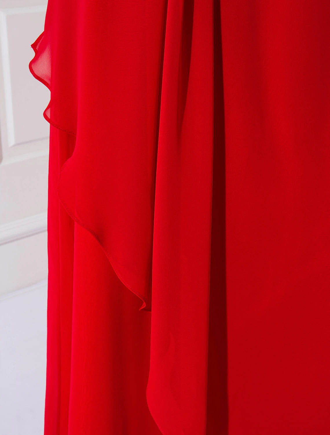 Vestido minimalista de corte tubo/columna para invitada de boda, vestido formal de noche con cola larga/cepillo, media manga, hombros descubiertos, vestido de dama de honor de gasa con drapeado fruncido