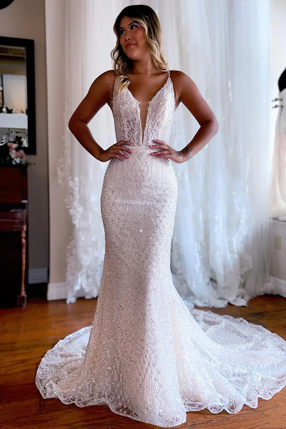Mermaid Lace Backless Sweep Train Long Wedding Dress
