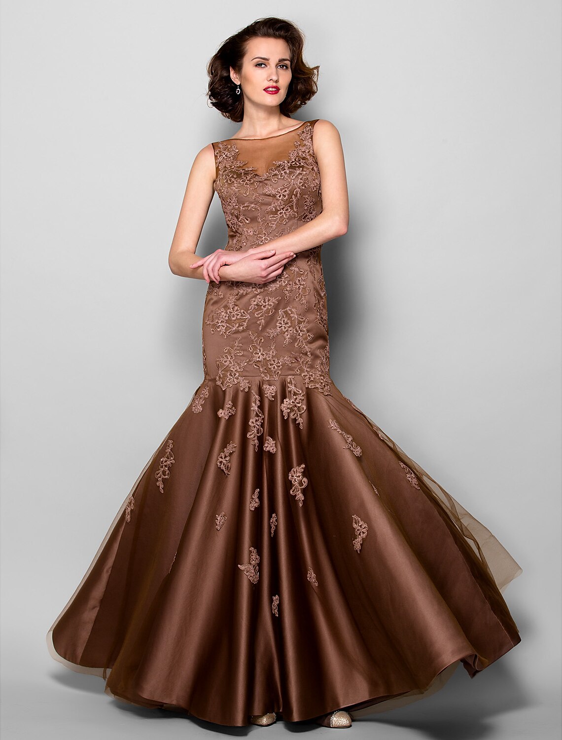 Mermaid / Trumpet Bateau Neck Floor Length Satin / Tulle Mother of the Bride Dress with Lace