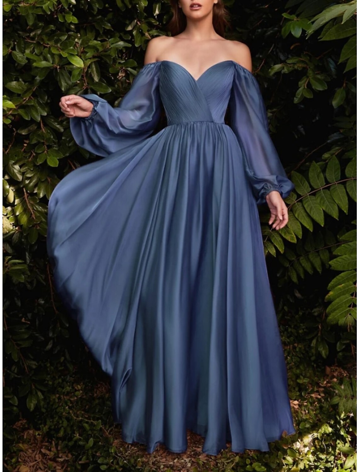 Vestidos de novia con corte tubo/columna, elegantes, para invitadas de boda, hasta el suelo, manga larga, escote corazón, para dama de honor, de gasa con pliegues y fruncido.