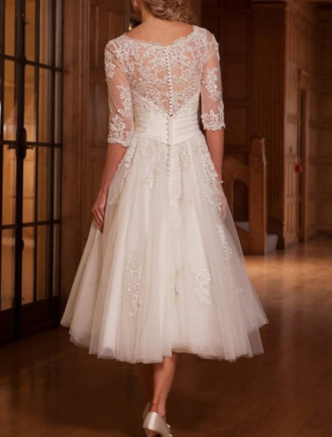 Vestidos de novia sencillos de recepción vintage de los años 40/50, vestidos de novia de corte A, escote en V, mangas cortas, largo hasta la rodilla, vestidos de novia de encaje con inserción de encaje.