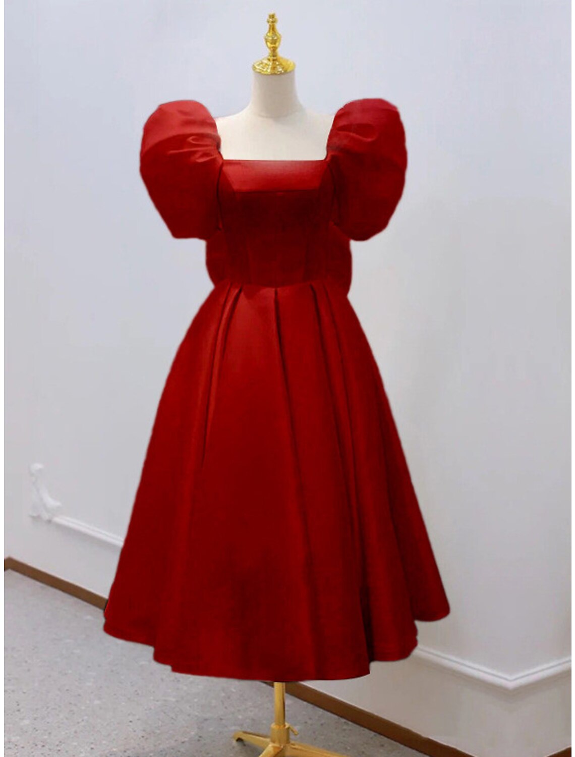 Vestidos de novia blancos de recepción, corte A, escote cuadrado, manga corta, largo hasta la rodilla, de satén, con lazo(s).