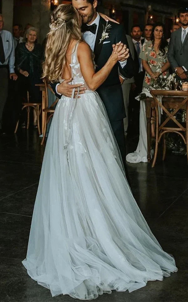A-Line Boho Lace V-Neck Tulle Sleeveless Floor Length Wedding Dress with Appliques