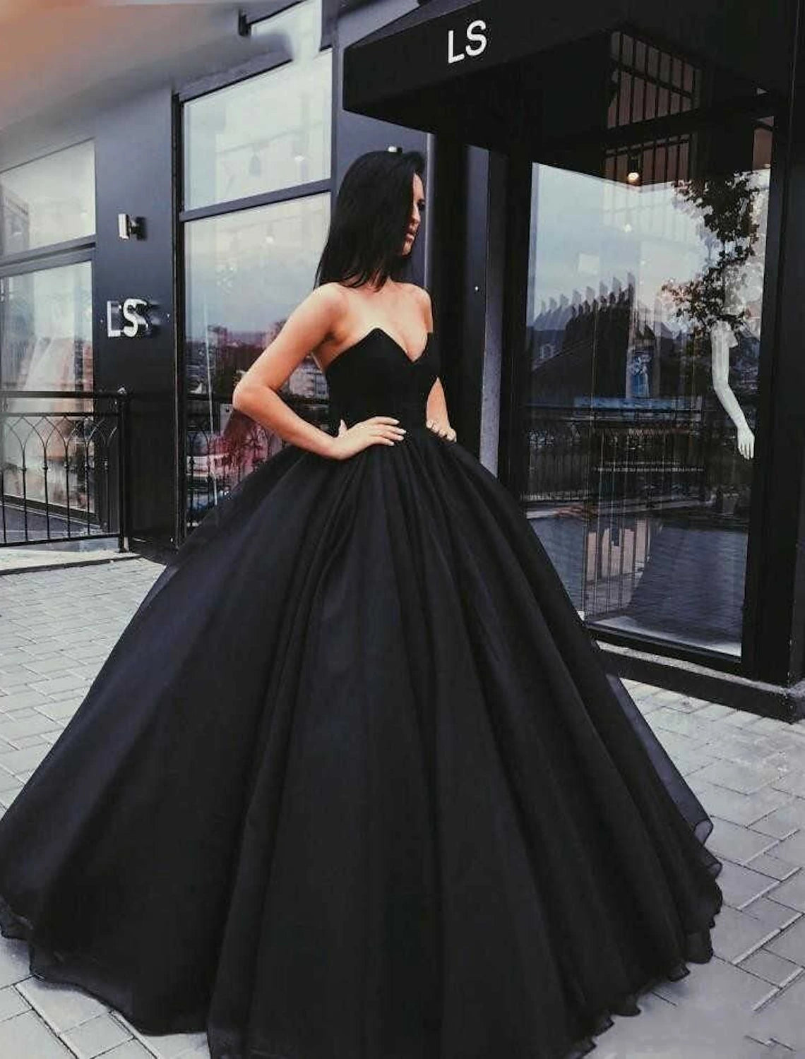 Schwarze Brautkleider Formales Ballkleid Schatz Trägerlos Bodenlang Satin Verlobung Gothic Herbst Halloween Brautkleider Mit Drapierung