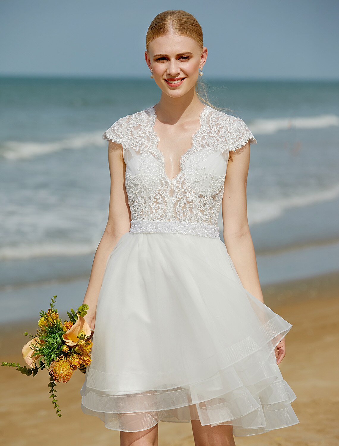 Brautkleider A-Linie V-Ausschnitt Ärmellos Knielang Tüll Brautkleider Mit Schärpe/Band Perlenbesetzt