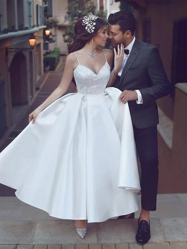 Vestidos de novia de corte A/princesa, de satén, con apliques, escote en V, sin mangas y hasta los tobillos