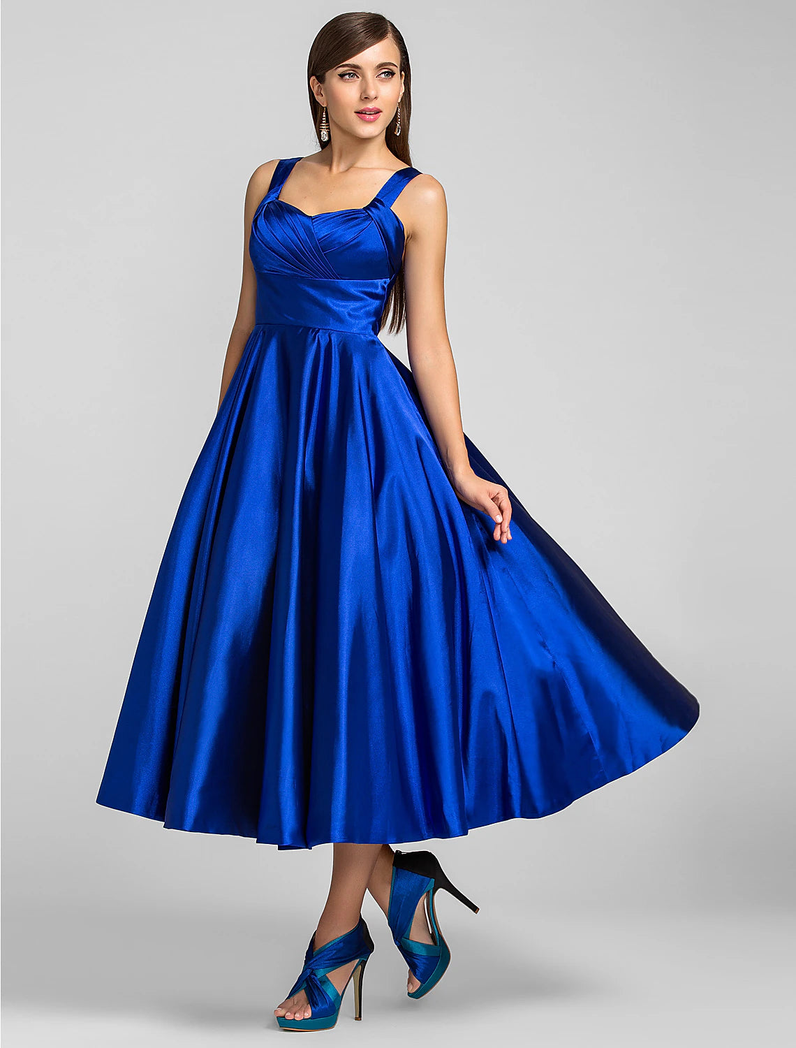 Vestido minimalista de corte A para invitada de boda, cóctel, largo hasta la rodilla, sin mangas, escote cuadrado, satén elástico con entrecruzamiento