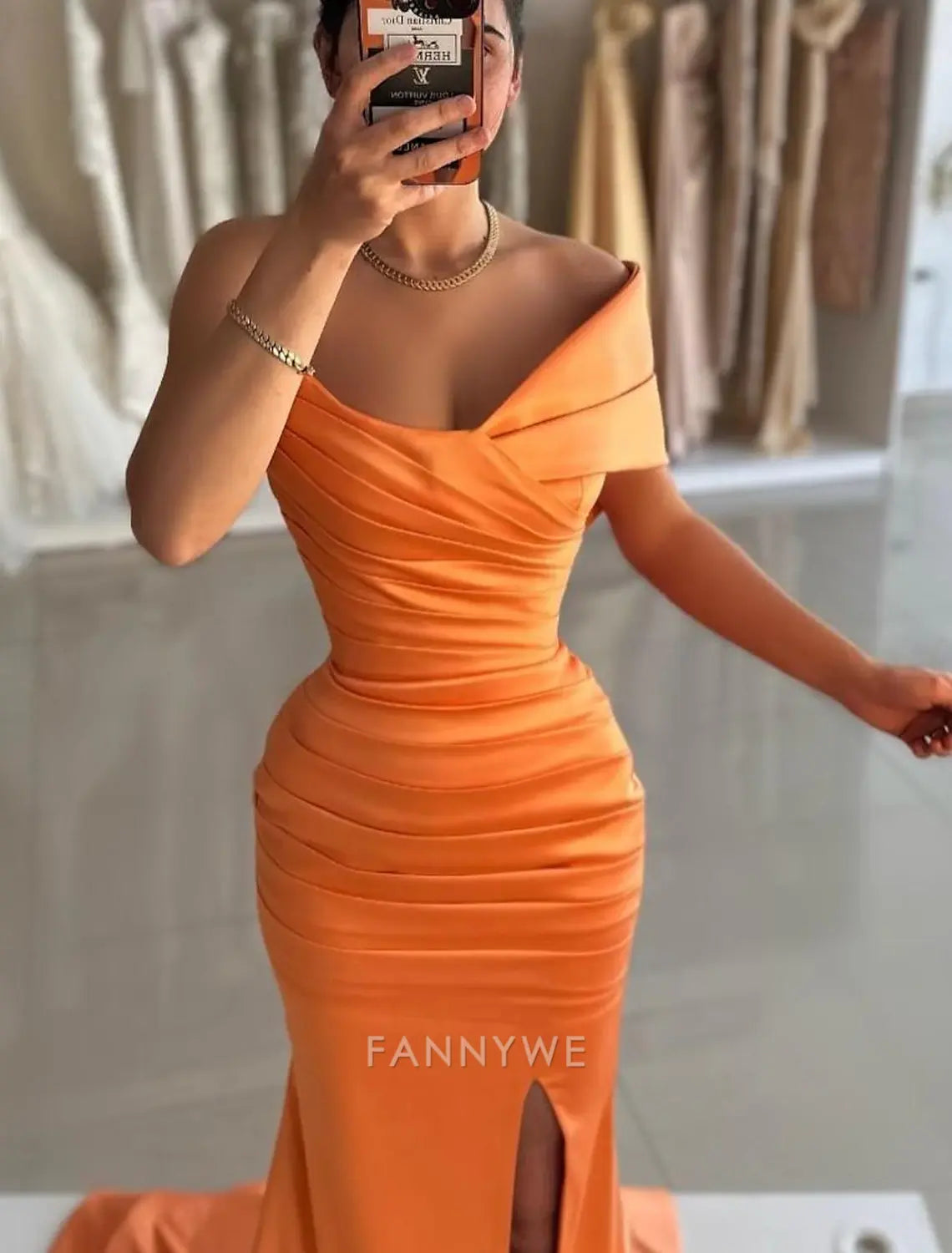 FannyWe Simple Mermaid Prom Dresses Elegant Dress Formal Prom Floor Length Sleeveless Off Shoulder Satin with Ruched Slit Masquerade Dress