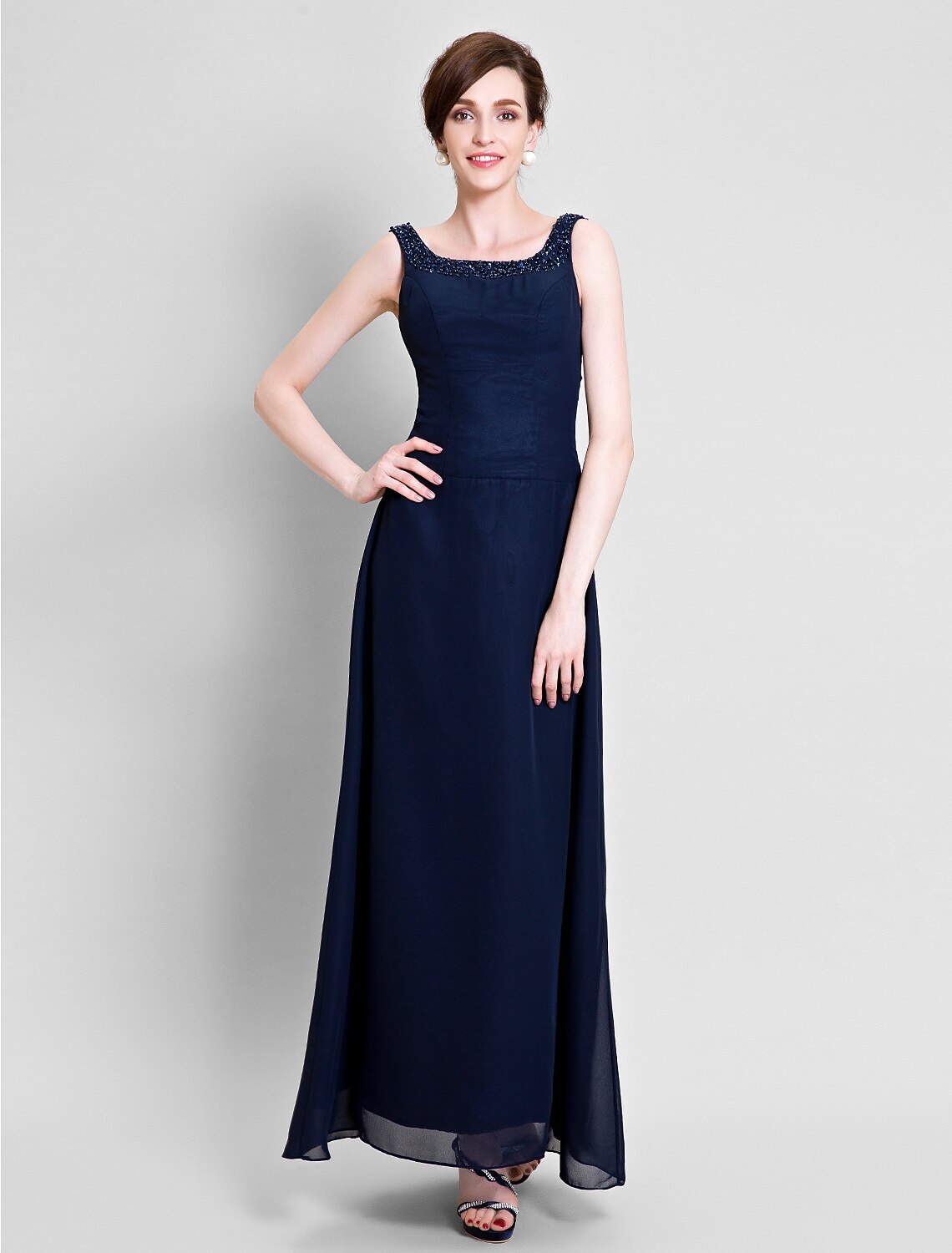 Sheath / Column Mother of the Bride Dress Scoop Neck Floor Length Chiffon No with Beading