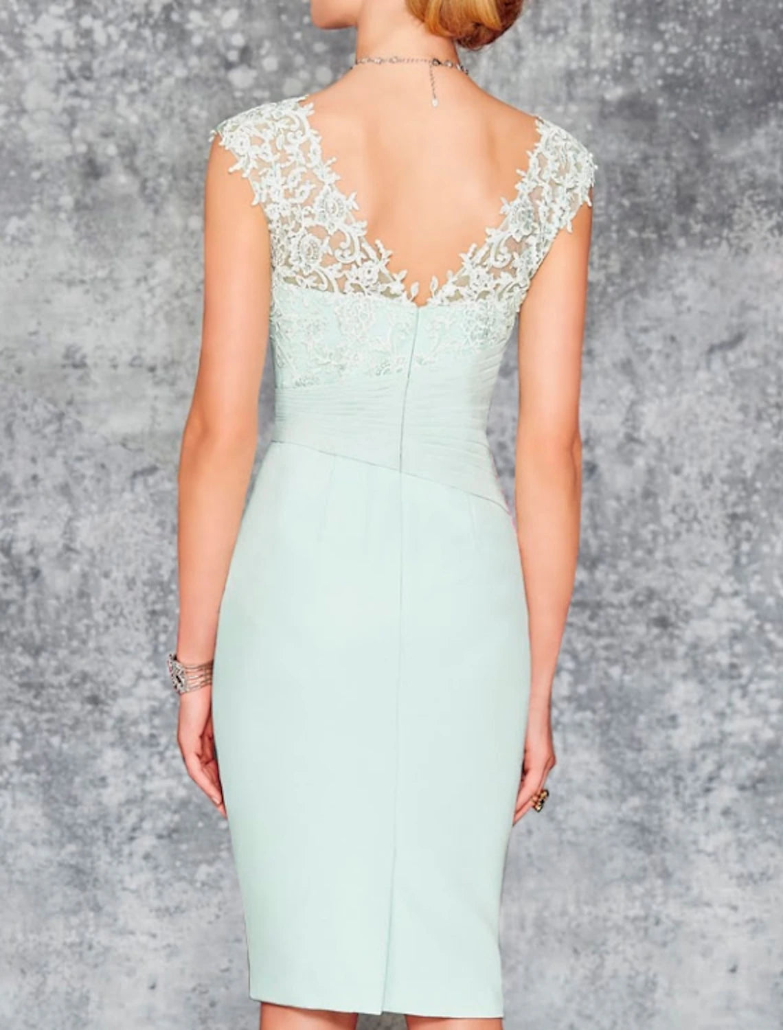 Vestido de dos piezas tipo tubo/columna para madre de la novia, para invitada de boda, iglesia, elegante, escote en V, largo hasta la rodilla, de gasa, manga 3/4 con bordado