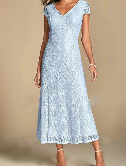 A-Line Mother of the Bride Dress Wedding Guest Plus Size V Neck Ankle Length Lace Short Sleeve with Pleats