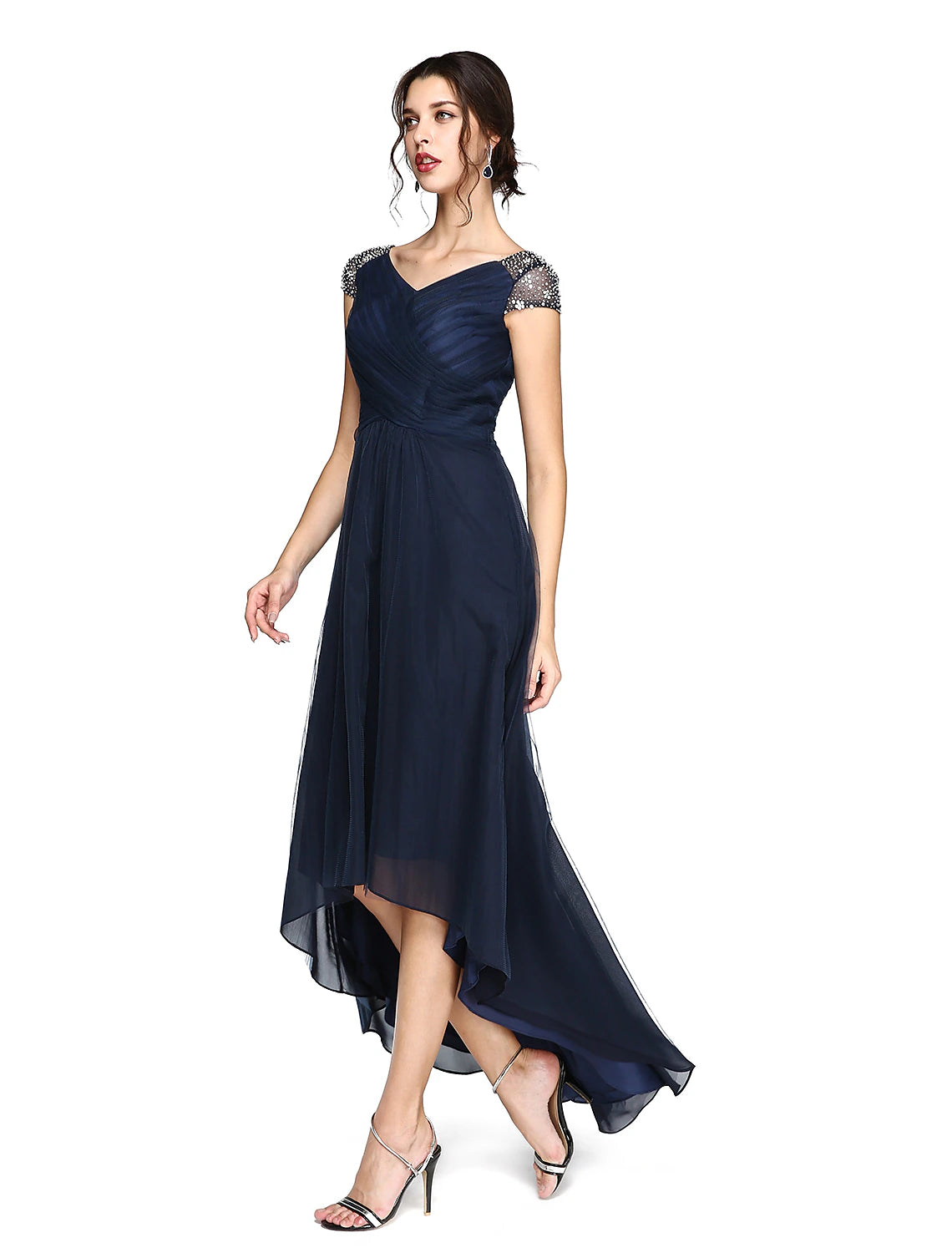 Vestido minimalista de corte tubo/columna para invitada de boda, baile de graduación, asimétrico, manga corta, escote en V, vestido de dama de honor, tul, espalda en V con pliegues entrecruzados y abalorios
